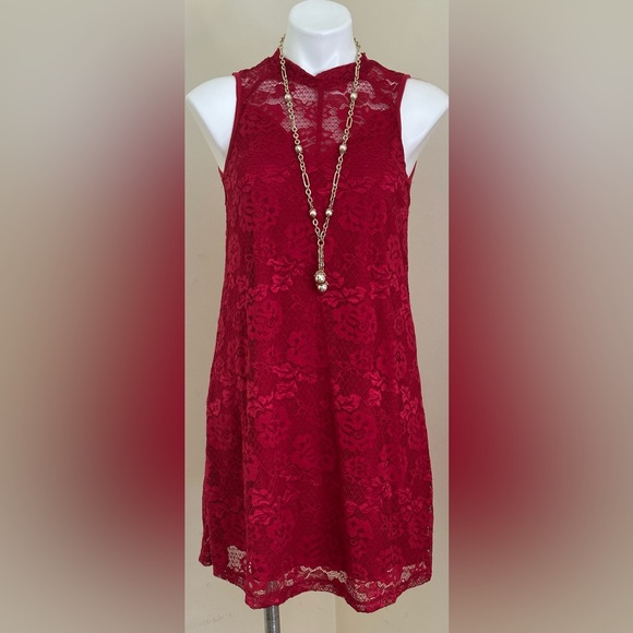 LIBERTY LOVE Red Lace Sleeveless Mini Dress Key Hole Button Closure In Back Sz M - Picture 1 of 16